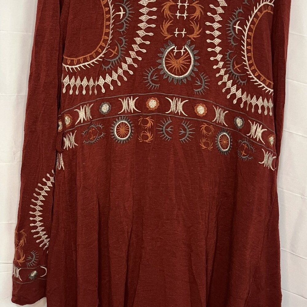 Monoreno burgundy embroidered long sleeve open cardigan Women’s size L - Picture 2 of 5